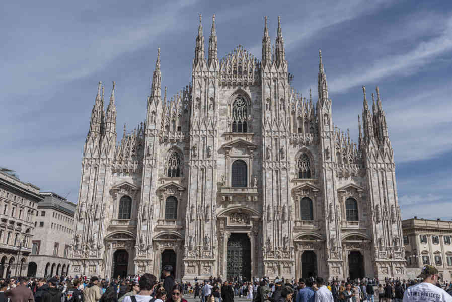 Italia - Milán 005 - catedral de Milán (El Duomo).jpg